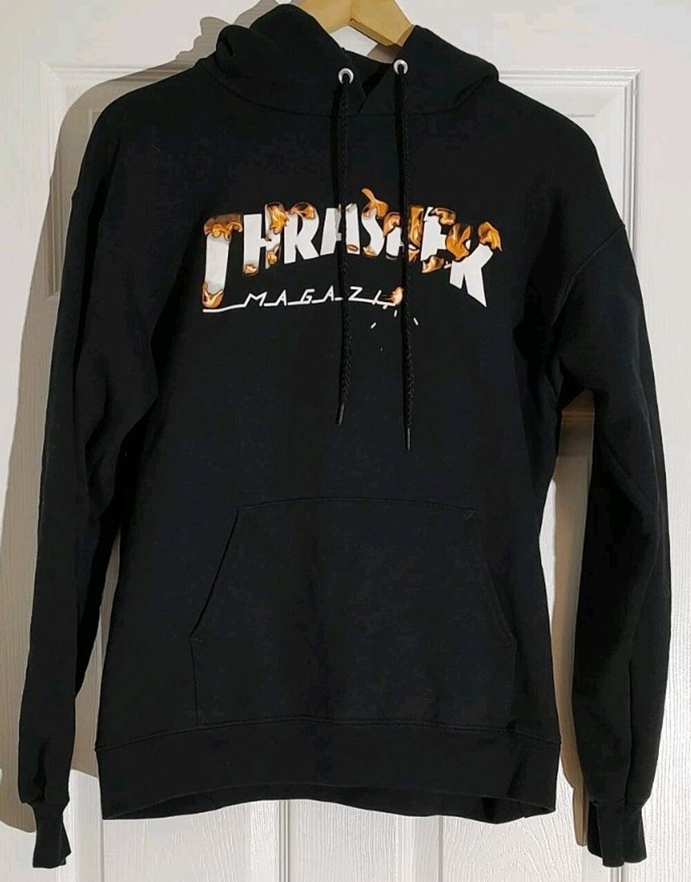 Men's Vintage Thrasher Magazine Skate Flames Black Hoodie Sweatshirt Y2k - Small